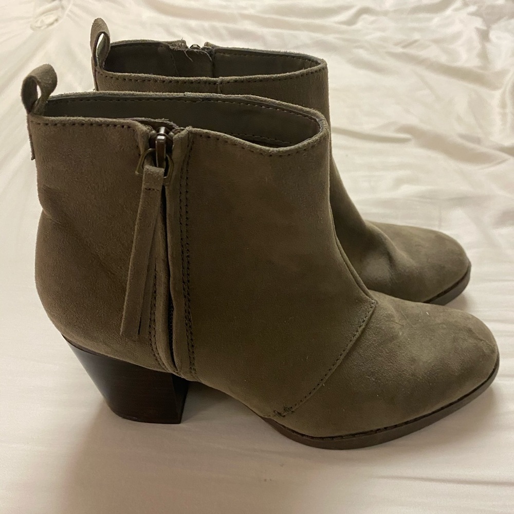 Heather / Dark Grey Booties